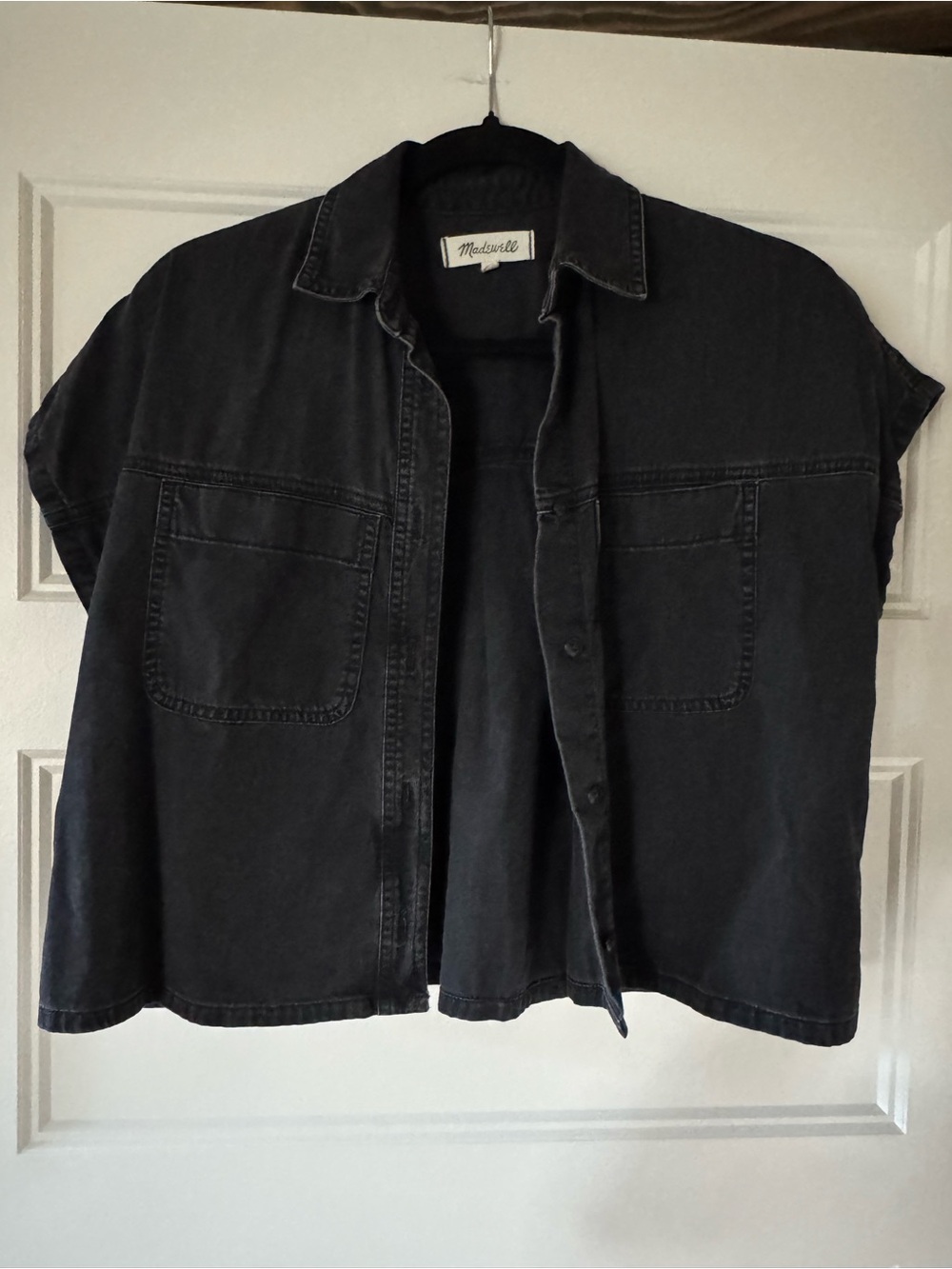 madewell boxy crop denim button up shirt - washed black - size xs